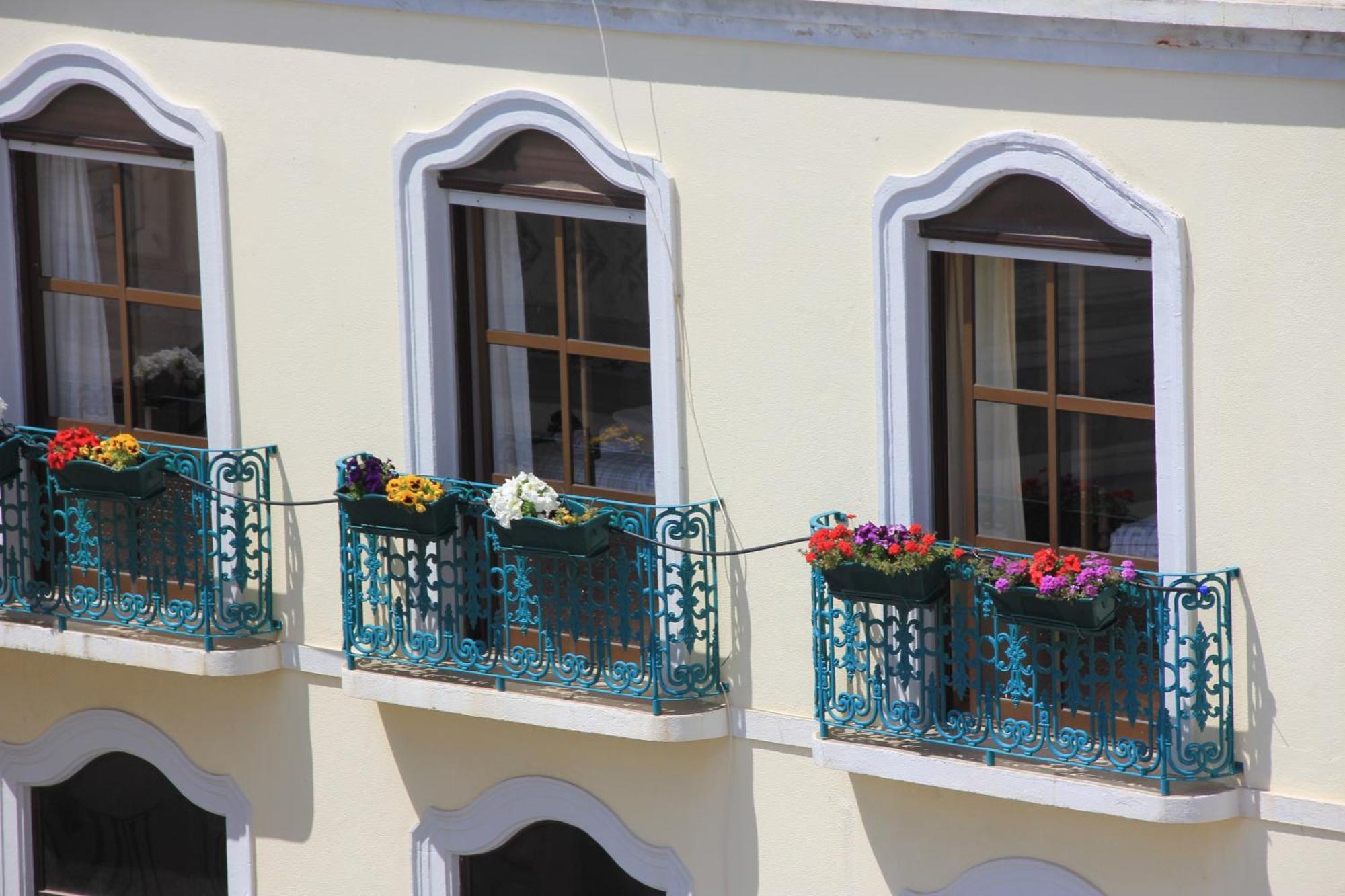 Al - Alojamento Local Pension Bicuar Hotel Olhao Bagian luar foto